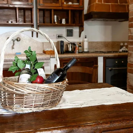 Ground-floor Flat With Pool Near Cortona * Civitella in Val di Chiana
