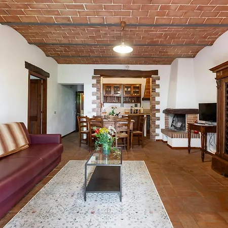 Ground-floor Flat With Pool Near Cortona Apartment *
