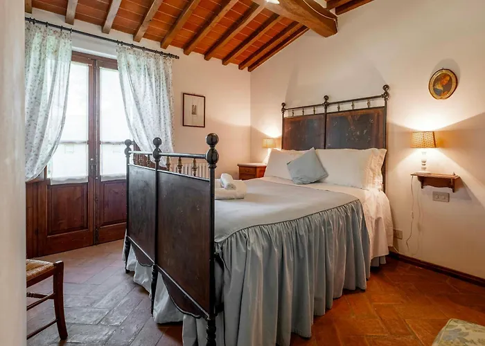 Ground-floor Flat With Pool Near Cortona Apartment Civitella in Val di Chiana