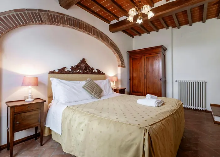 Apartment Ground-floor Flat With Pool Near Cortona *