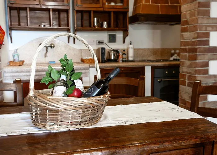 Ground-floor Flat With Pool Near Cortona * Civitella in Val di Chiana